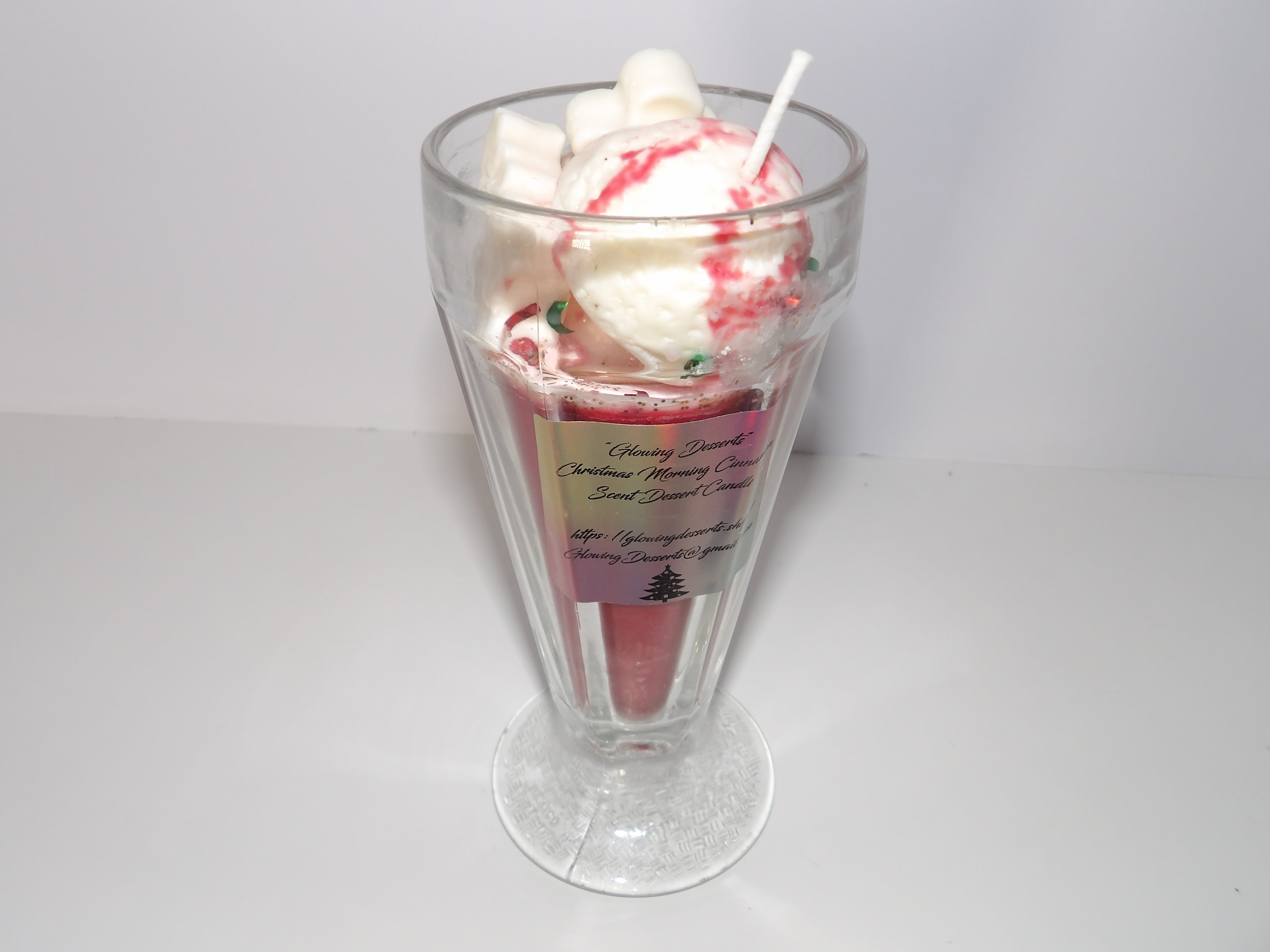 Christmas Ice Cream Sunday with Cinnamon fragrance.