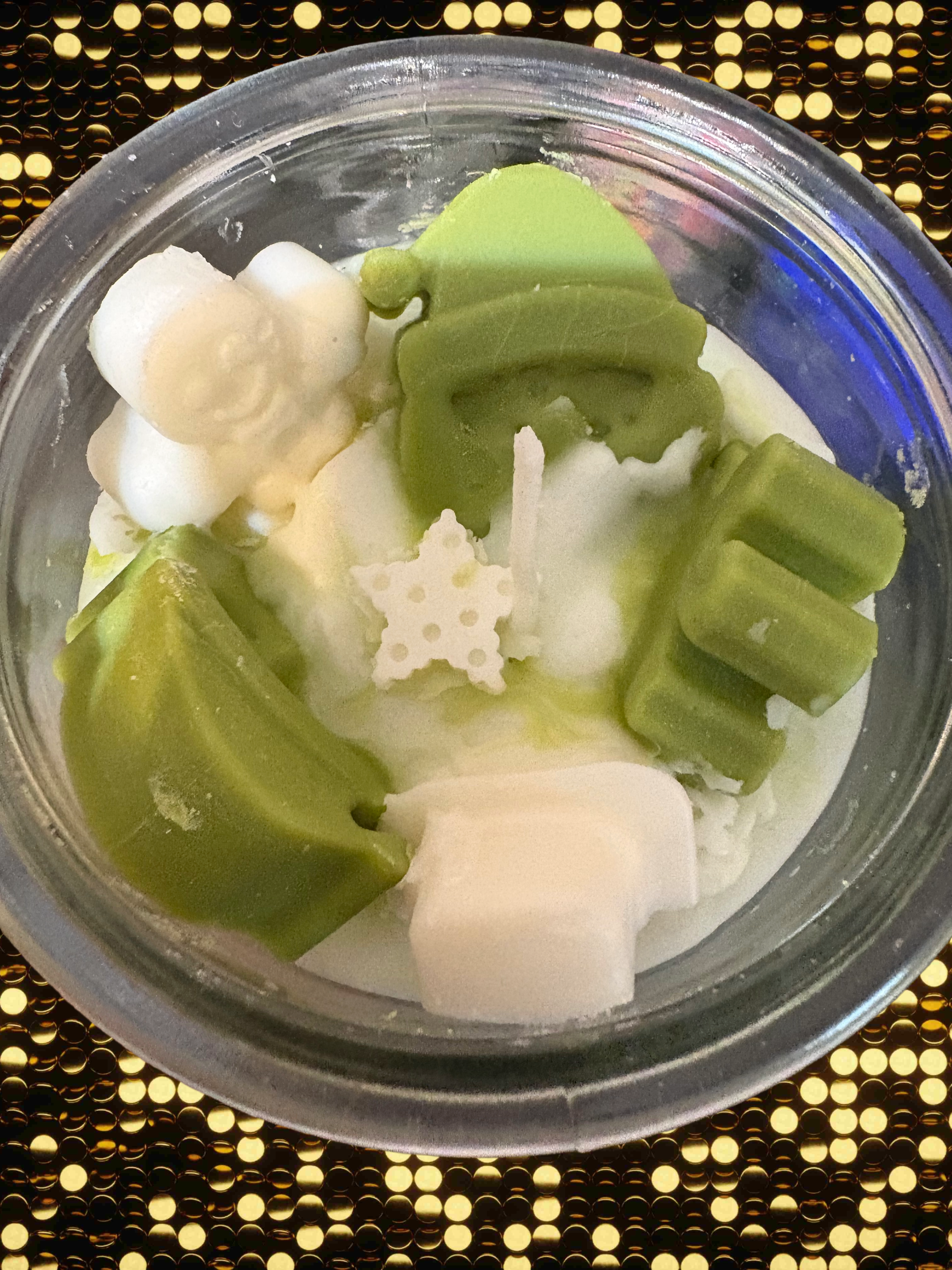 Christmas Dessert Candle(Pine Needle Scented)