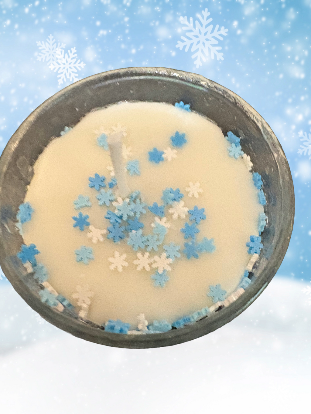 Small Vanilla Scented with snow sprinkles. Super cute!