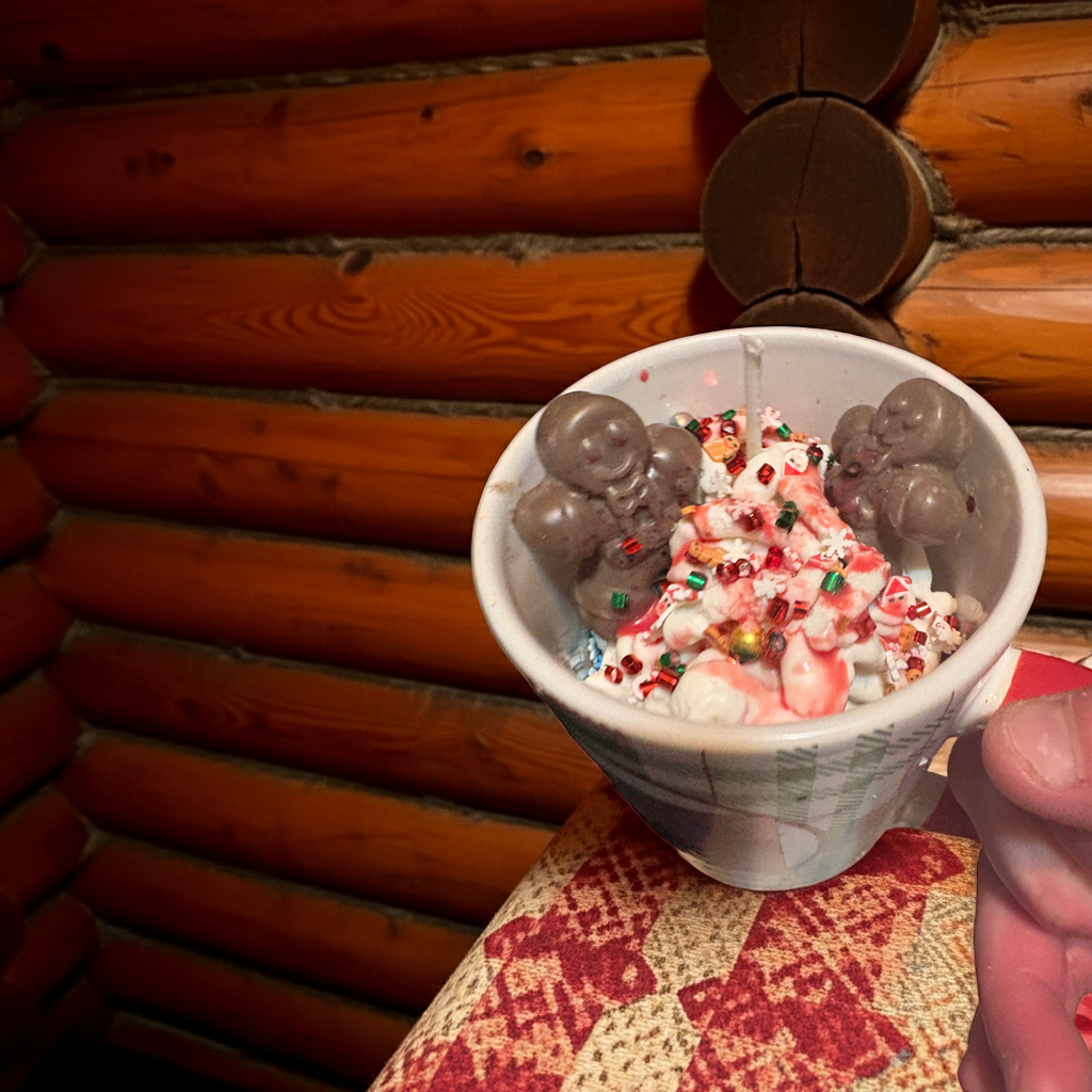 Santa’s Hot Chocolate Dessert Candle